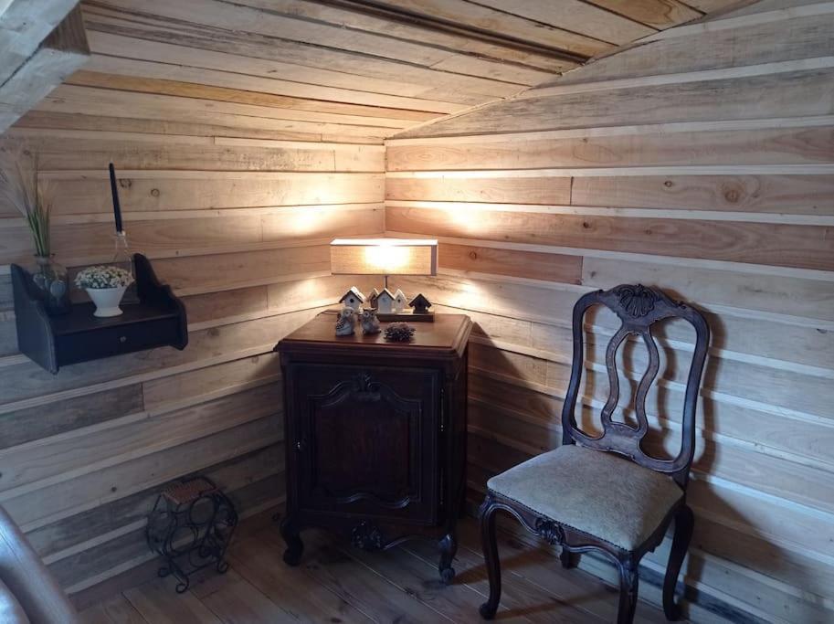 Le P'Tit Nid : Mini Loft Pour 2 A 4 Personnes Villa Tellin Exterior foto
